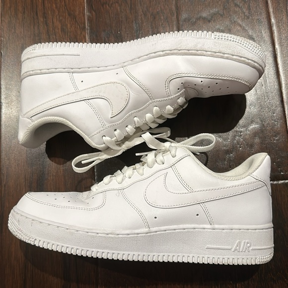white air force ones size 9.5 men/ 11.5 women’s - Picture 2 of 6